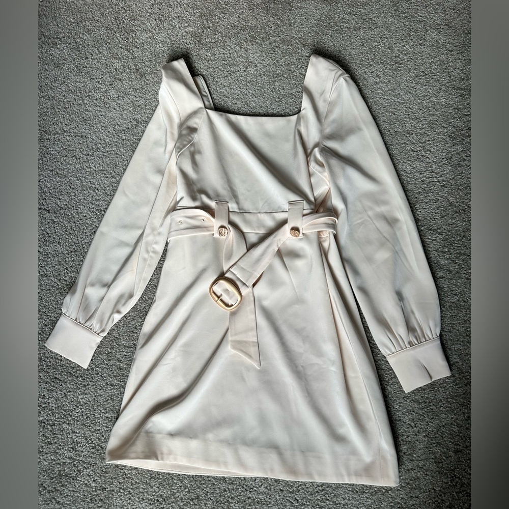 Mini dress with belt